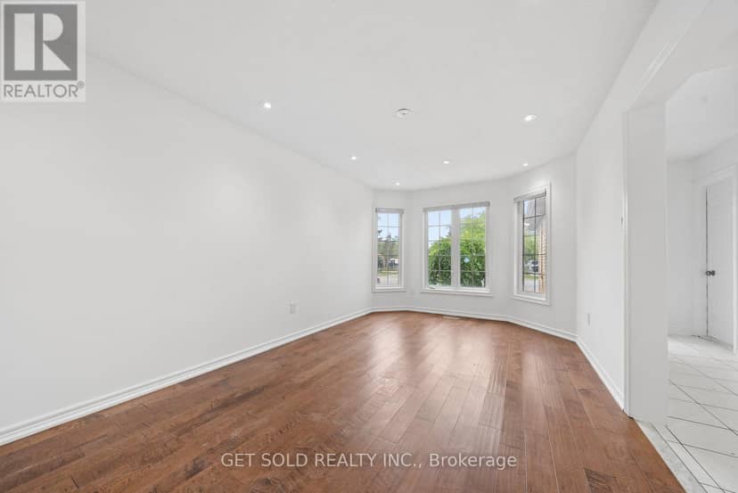 57 Oaklea Boulevard — photo 5 of 22