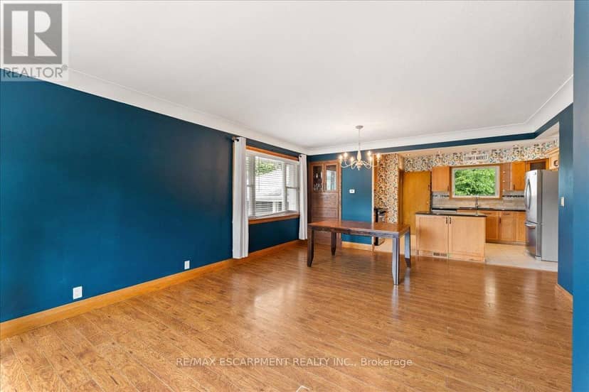 721 Broadway Street — photo 10 of 40
