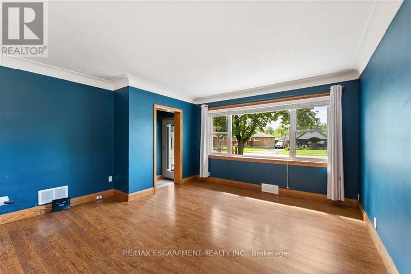 721 Broadway Street — photo 11 of 40