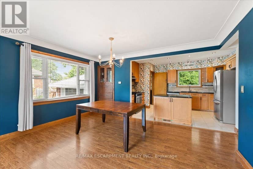 721 Broadway Street — photo 13 of 40