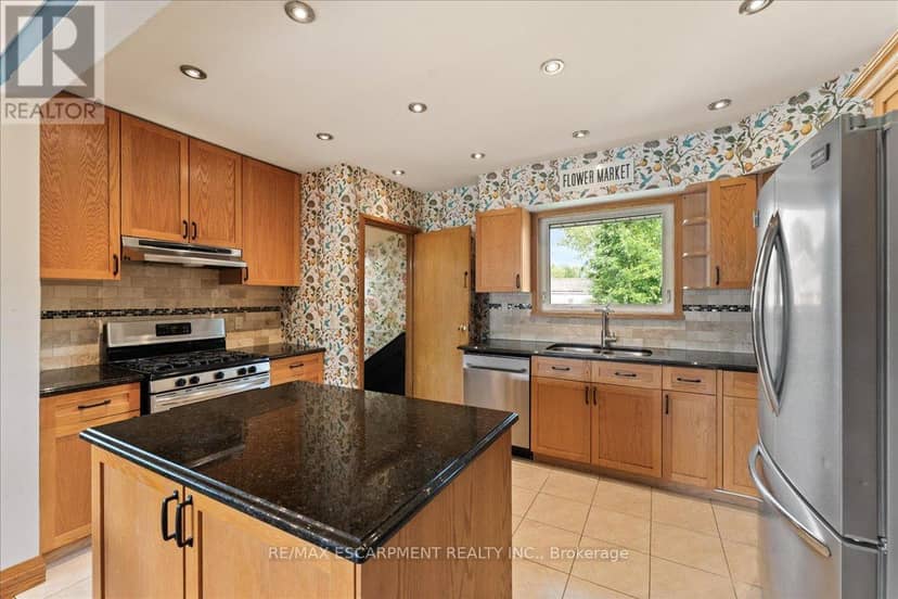 721 Broadway Street — photo 16 of 40
