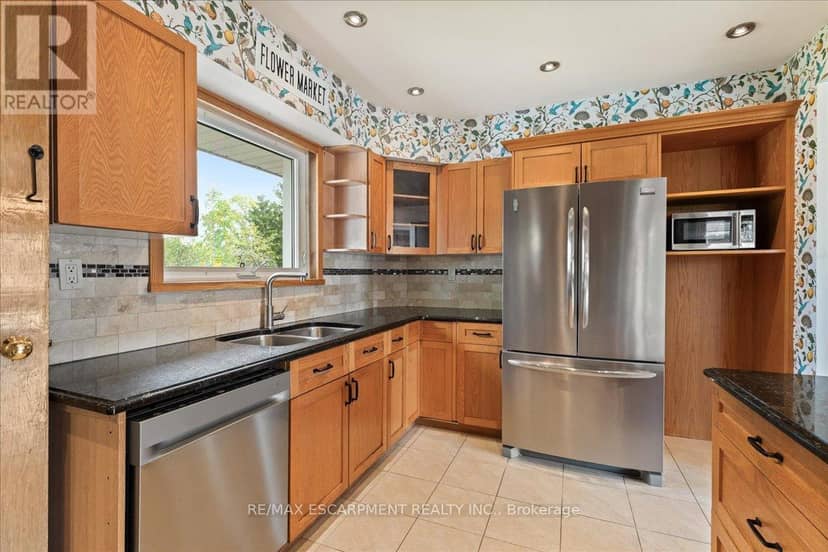 721 Broadway Street — photo 17 of 40