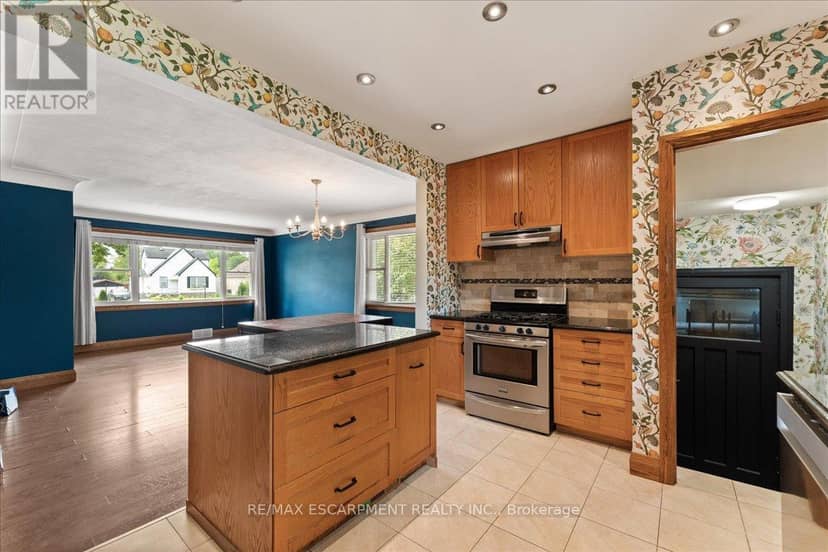 721 Broadway Street — photo 18 of 40