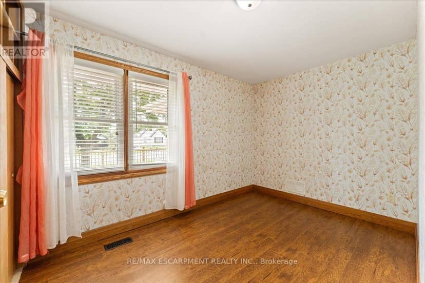721 Broadway Street — photo 22 of 40