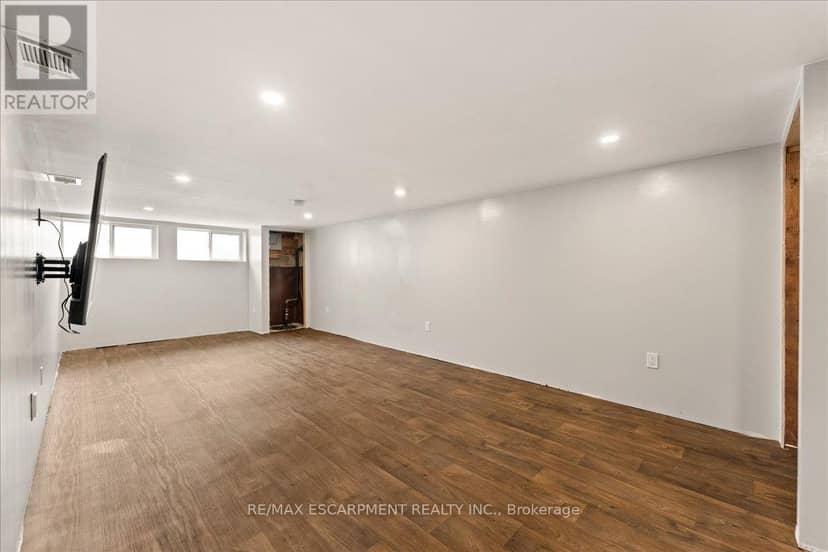 721 Broadway Street — photo 35 of 40
