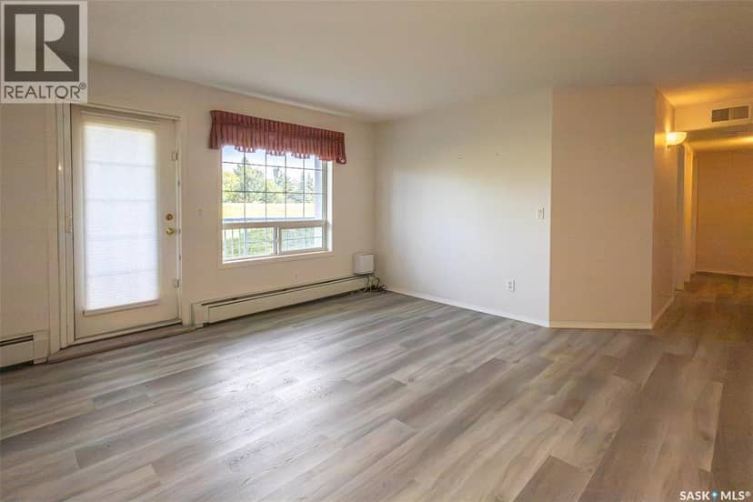 104 934 Heritage VIEW — photo 7 of 40