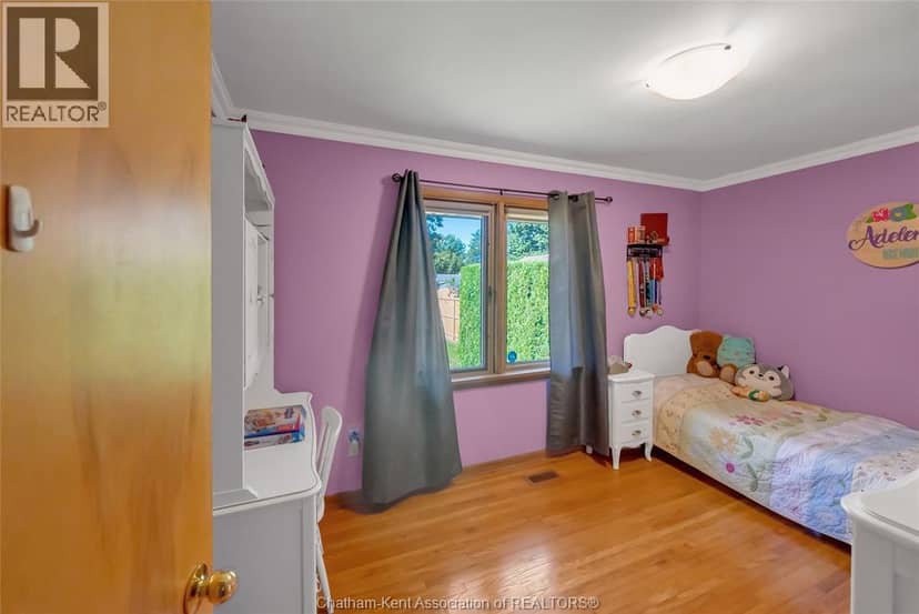 160 John STREET — photo 24 of 40