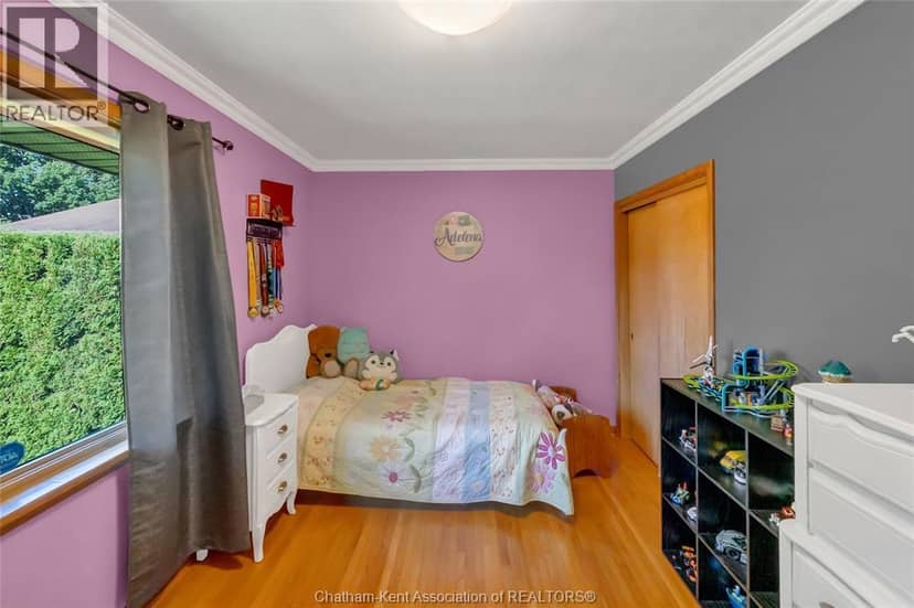 160 John STREET — photo 25 of 40