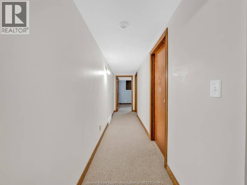 43 Sandy Lake DRIVE — photo 13 of 40