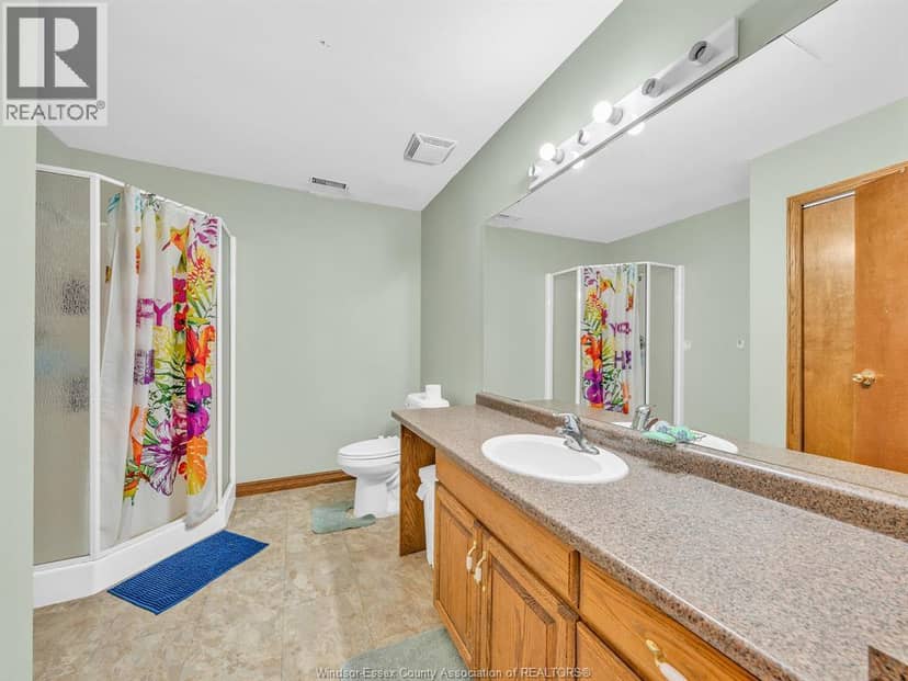 43 Sandy Lake DRIVE — photo 16 of 40