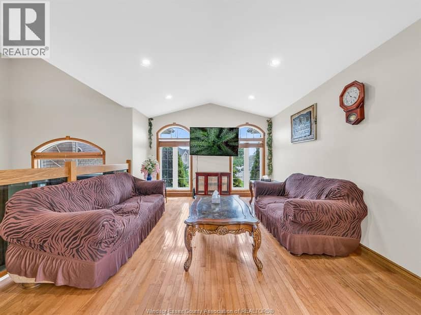 43 Sandy Lake DRIVE — photo 20 of 40