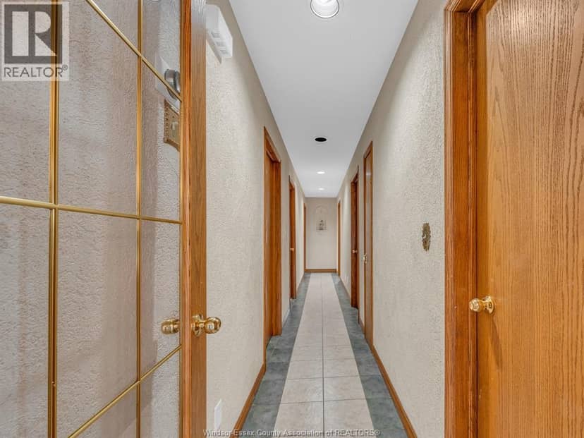 43 Sandy Lake DRIVE — photo 26 of 40