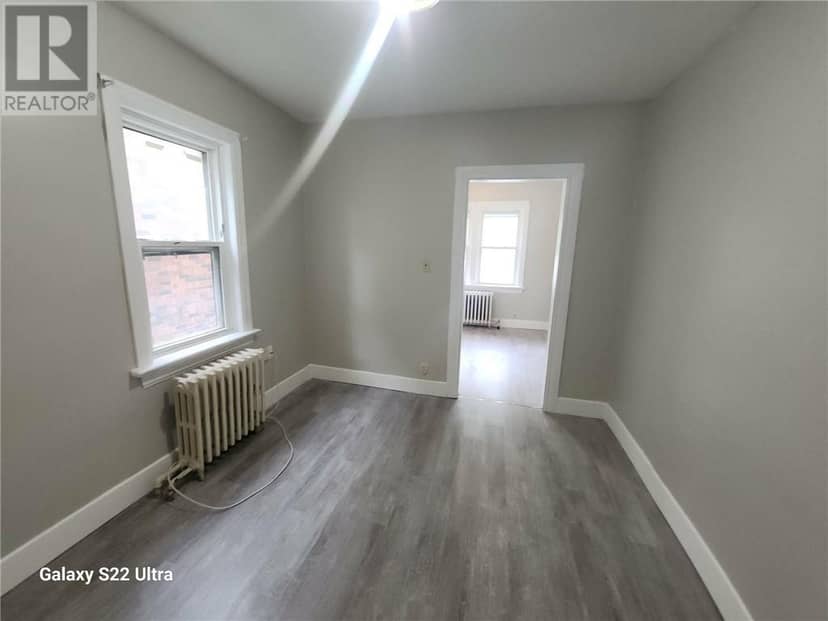335 Frood Road — photo 7 of 8