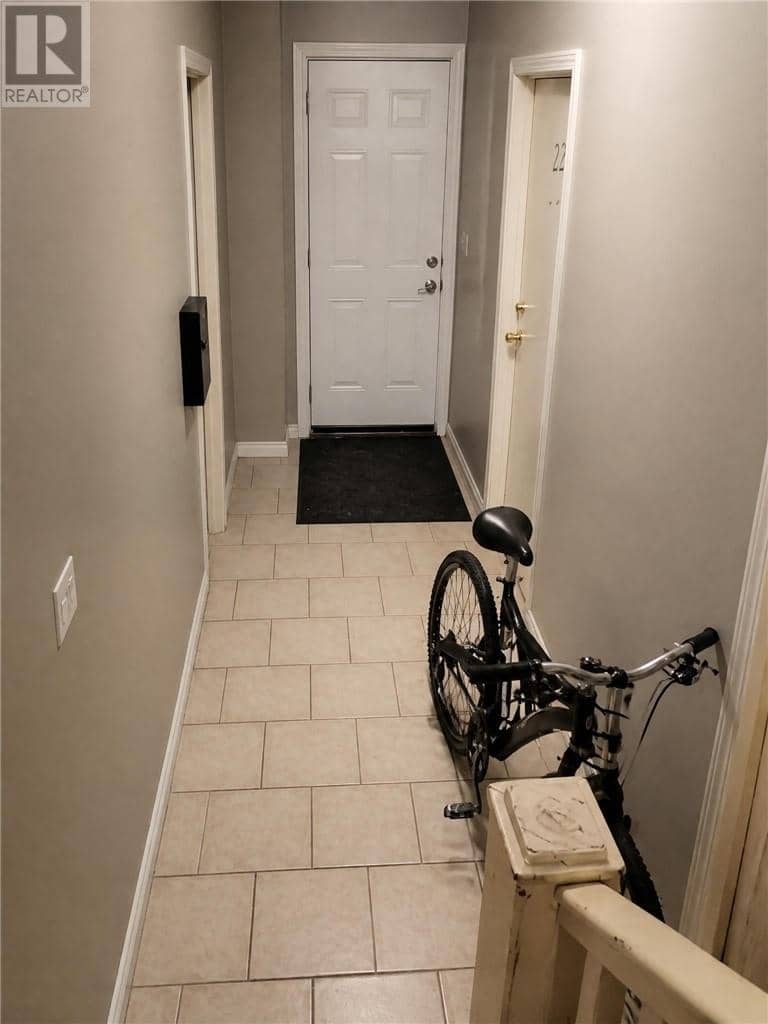 335 Frood Road — photo 8 of 8