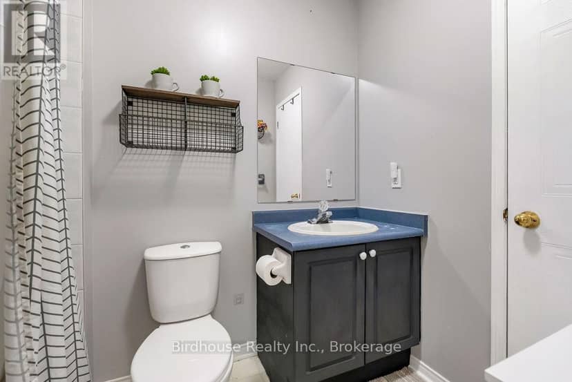 80 Lorne Street — photo 21 of 32