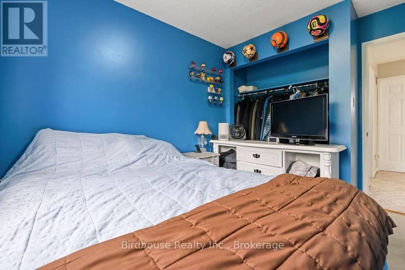 80 Lorne Street — photo 24 of 32