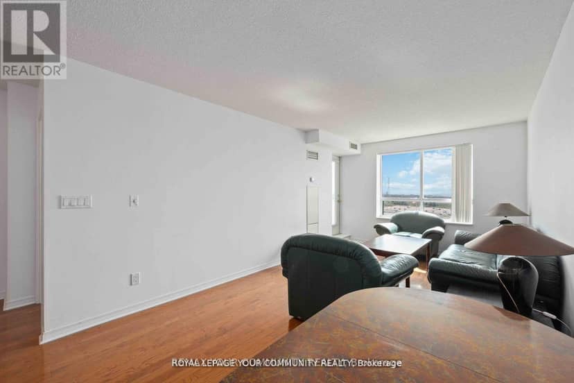 909 - 23 Oneida Crescent — photo 10 of 36