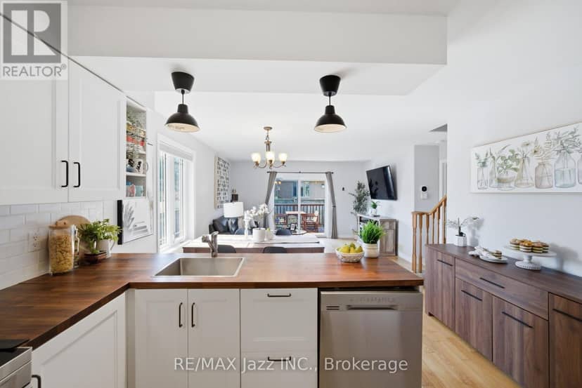1 Cooper Court — photo 14 of 40