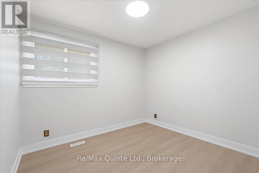 15 Robertson Lane — photo 19 of 40