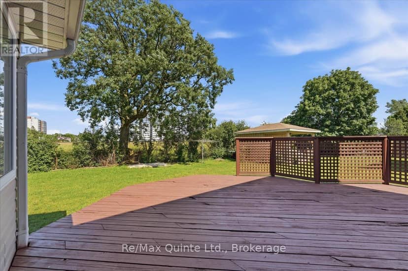 15 Robertson Lane — photo 36 of 40