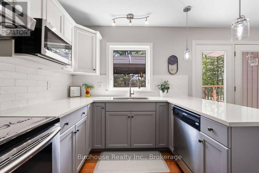 1022 Mulberry Lane — photo 13 of 40