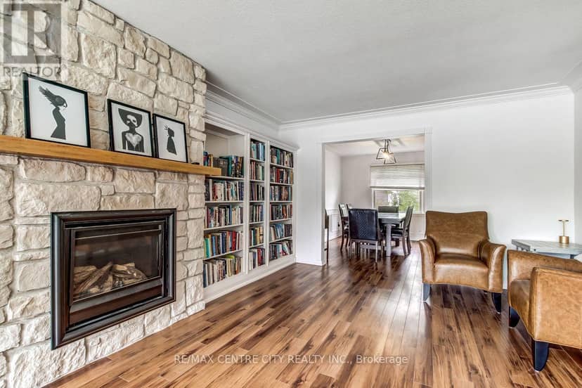 10 Runnymede Crescent, London North, photo 7