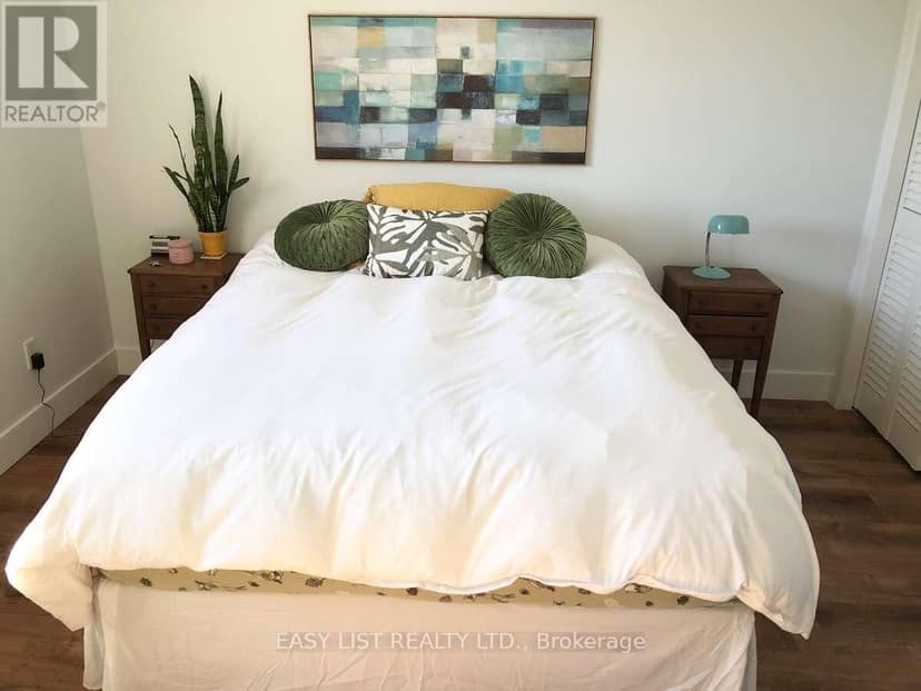 456 Old Surrey Lane — photo 9 of 40