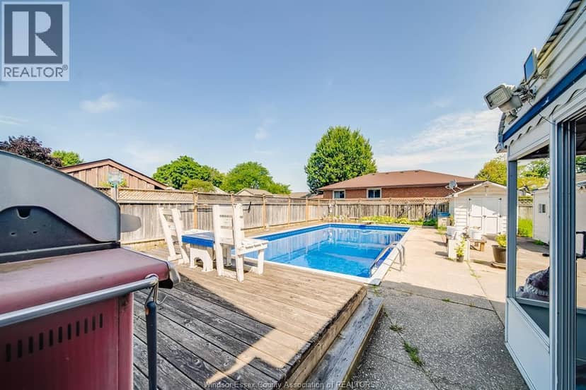 5122 Colbourne Drive — photo 36 of 40
