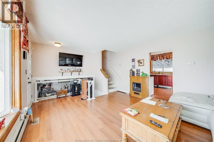 5122 Colbourne Drive — photo 5 of 40