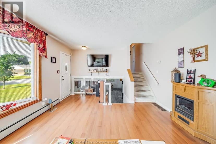 5122 Colbourne Drive — photo 6 of 40