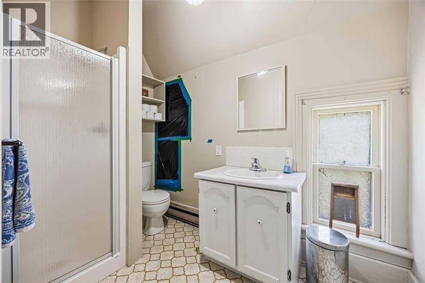6752 Camlachie ROAD — photo 23 of 40