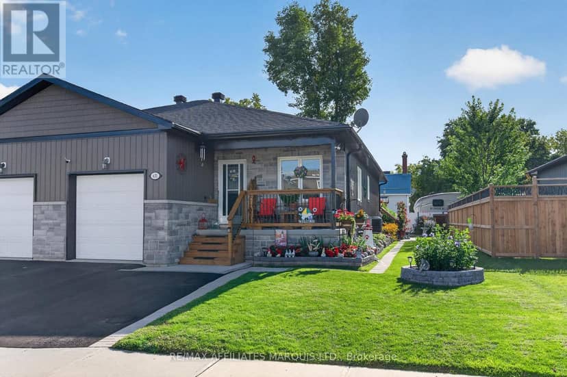 631 St Lawrence Street, Prescott, photo 3