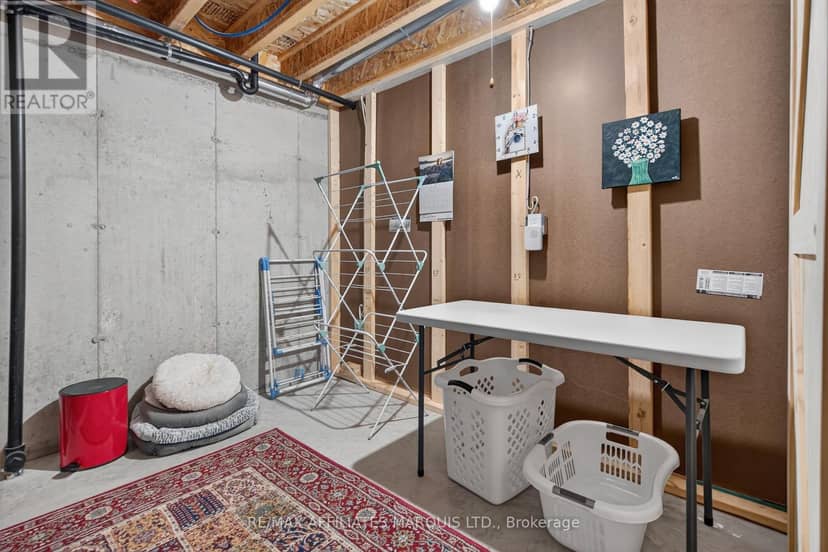 631 St Lawrence Street — photo 33 of 40