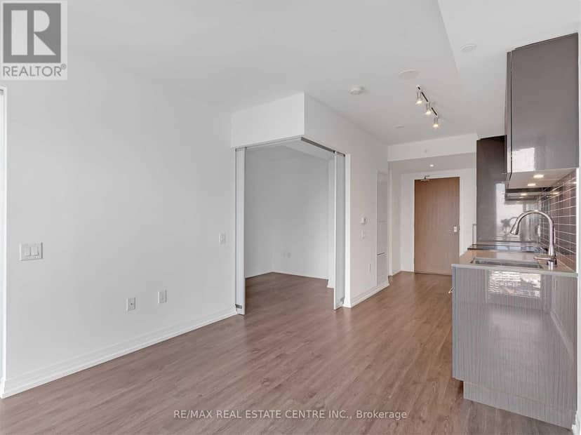 4709 - 251 Jarvis Street — photo 14 of 19