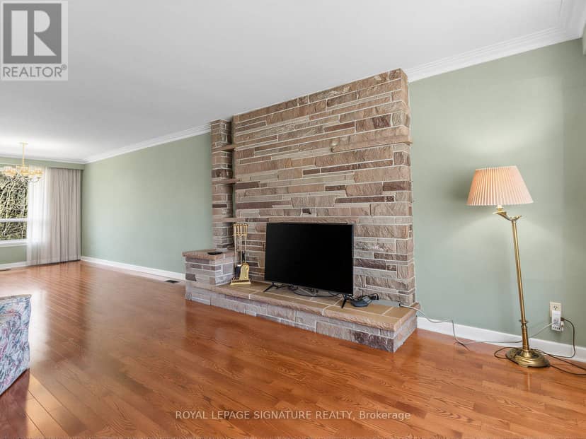 62 Dukinfield Crescent — photo 8 of 24