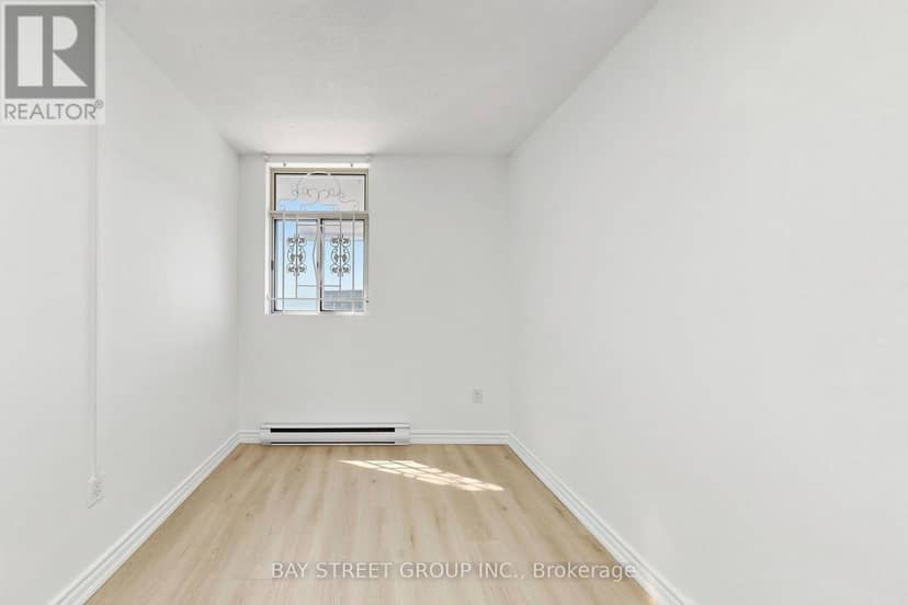 302 - 55 Sunny Glenway — photo 15 of 39