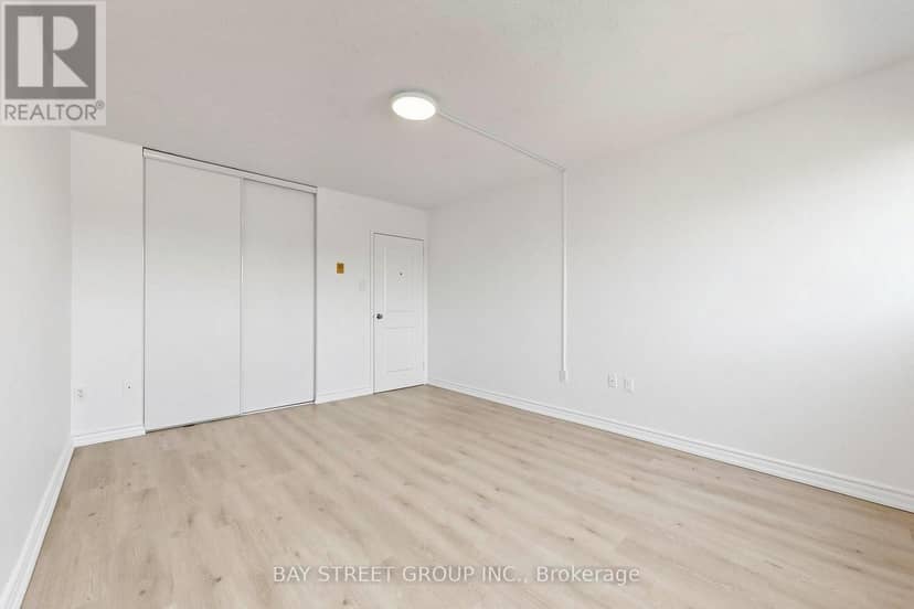 302 - 55 Sunny Glenway — photo 28 of 39