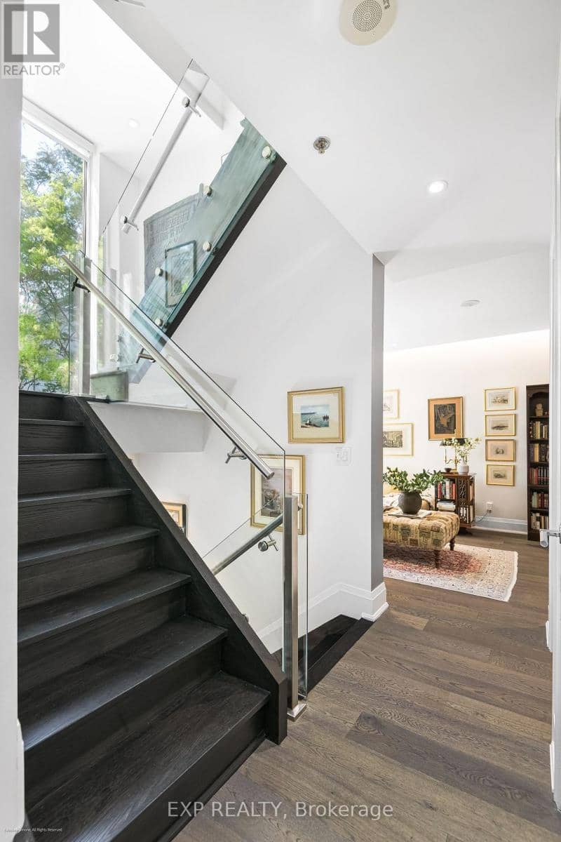 1084 Bay Street — photo 10 of 40
