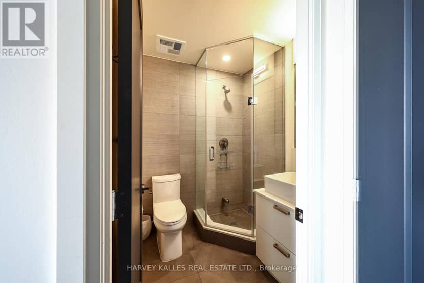 2407 - 101 Erskine Avenue — photo 28 of 40