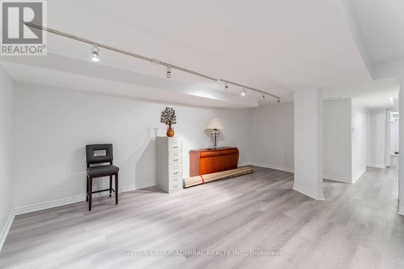 37 Kingsbridge Circle — photo 30 of 40