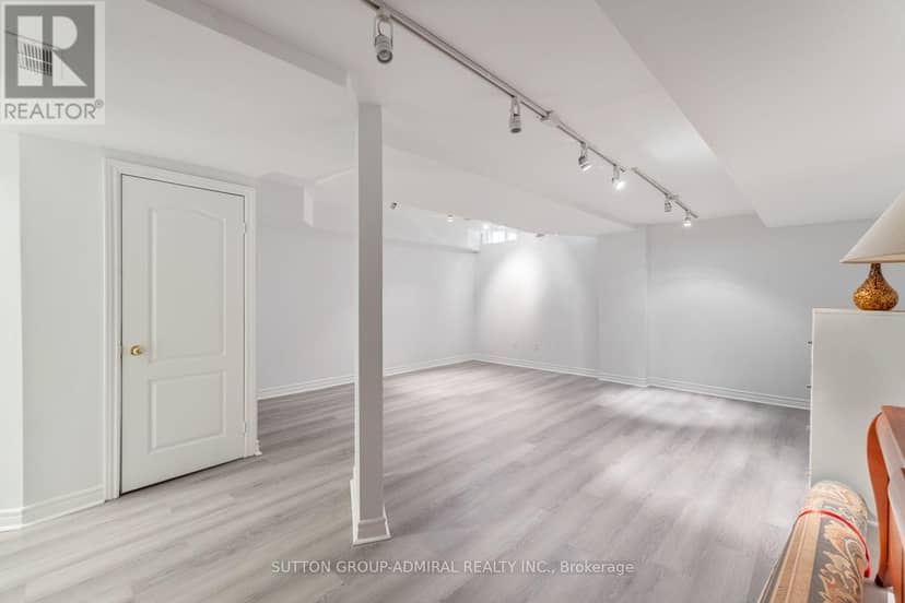 37 Kingsbridge Circle — photo 32 of 40