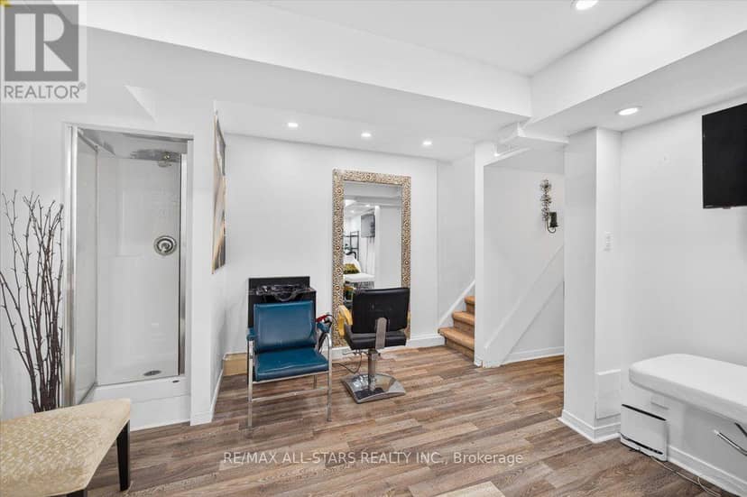 3 - 119 Spring Road — photo 35 of 40