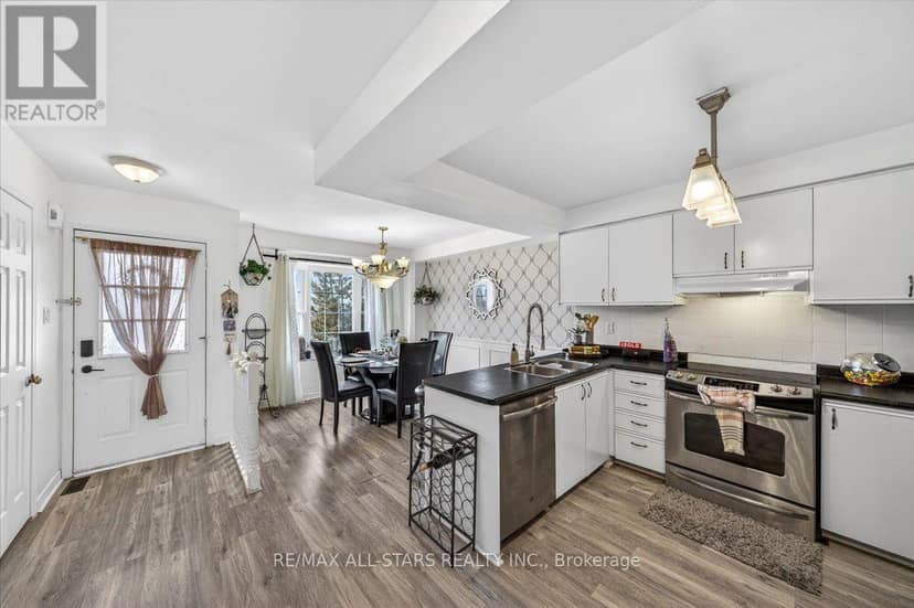 3 - 119 Spring Road — photo 9 of 40