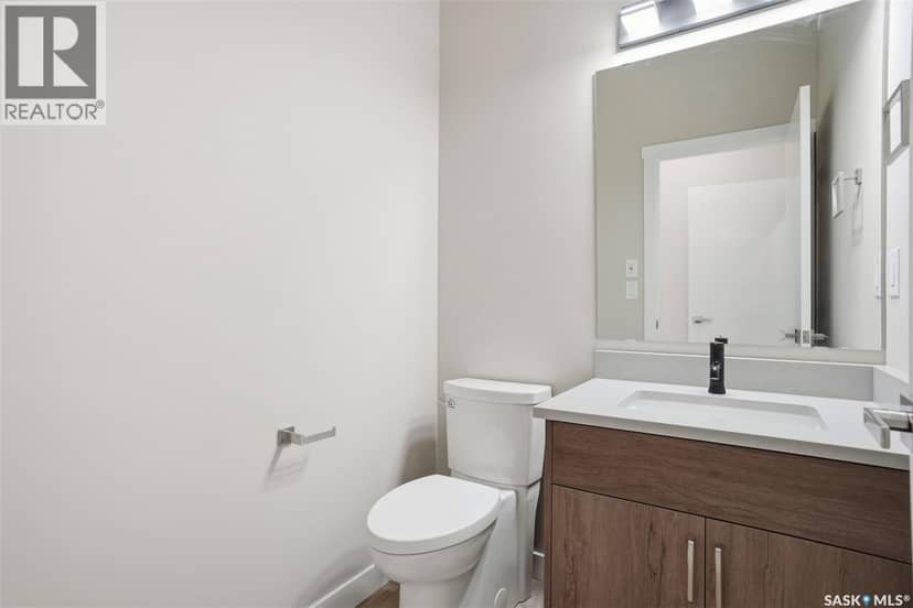 435 Sharma CRESCENT — photo 14 of 40