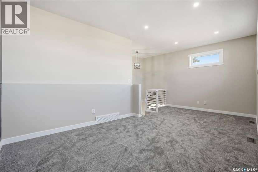 435 Sharma CRESCENT — photo 15 of 40