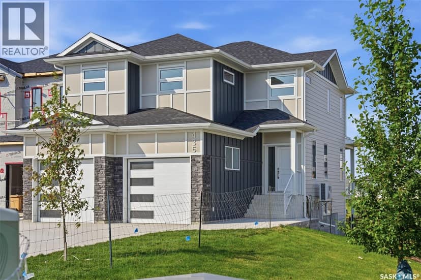 435 Sharma CRESCENT — photo 2 of 40
