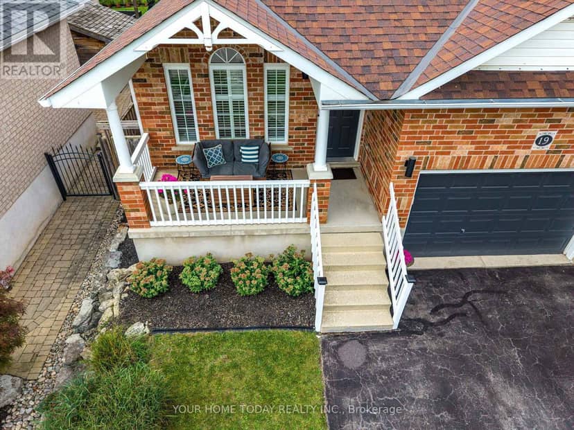 19 Rachlin Drive — photo 3 of 40