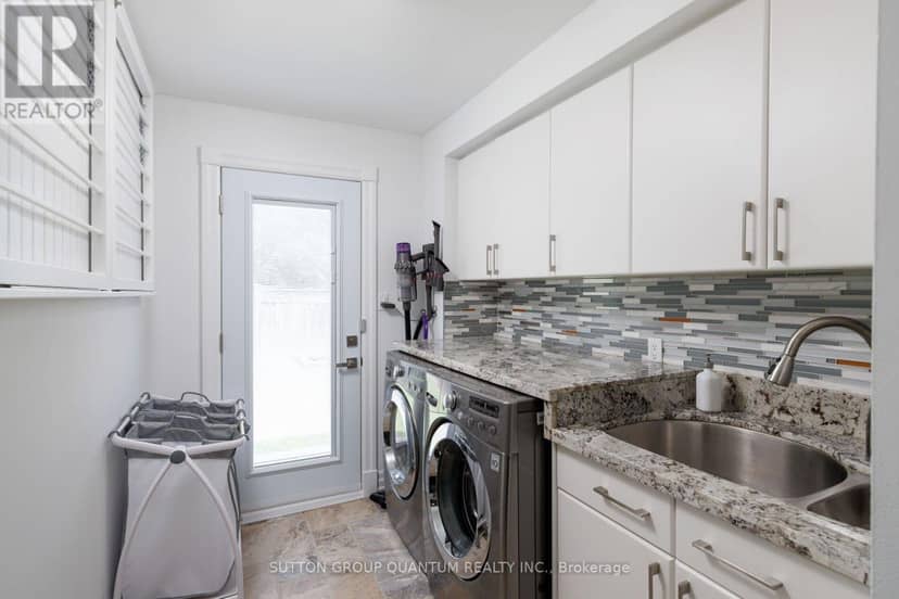 1883 Bough Beeches Boulevard — photo 11 of 40