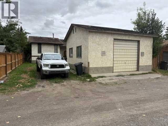 903 10 Avenue — photo 12 of 14