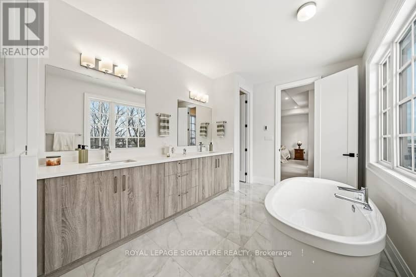 16 Gianvito Crescent — photo 20 of 36
